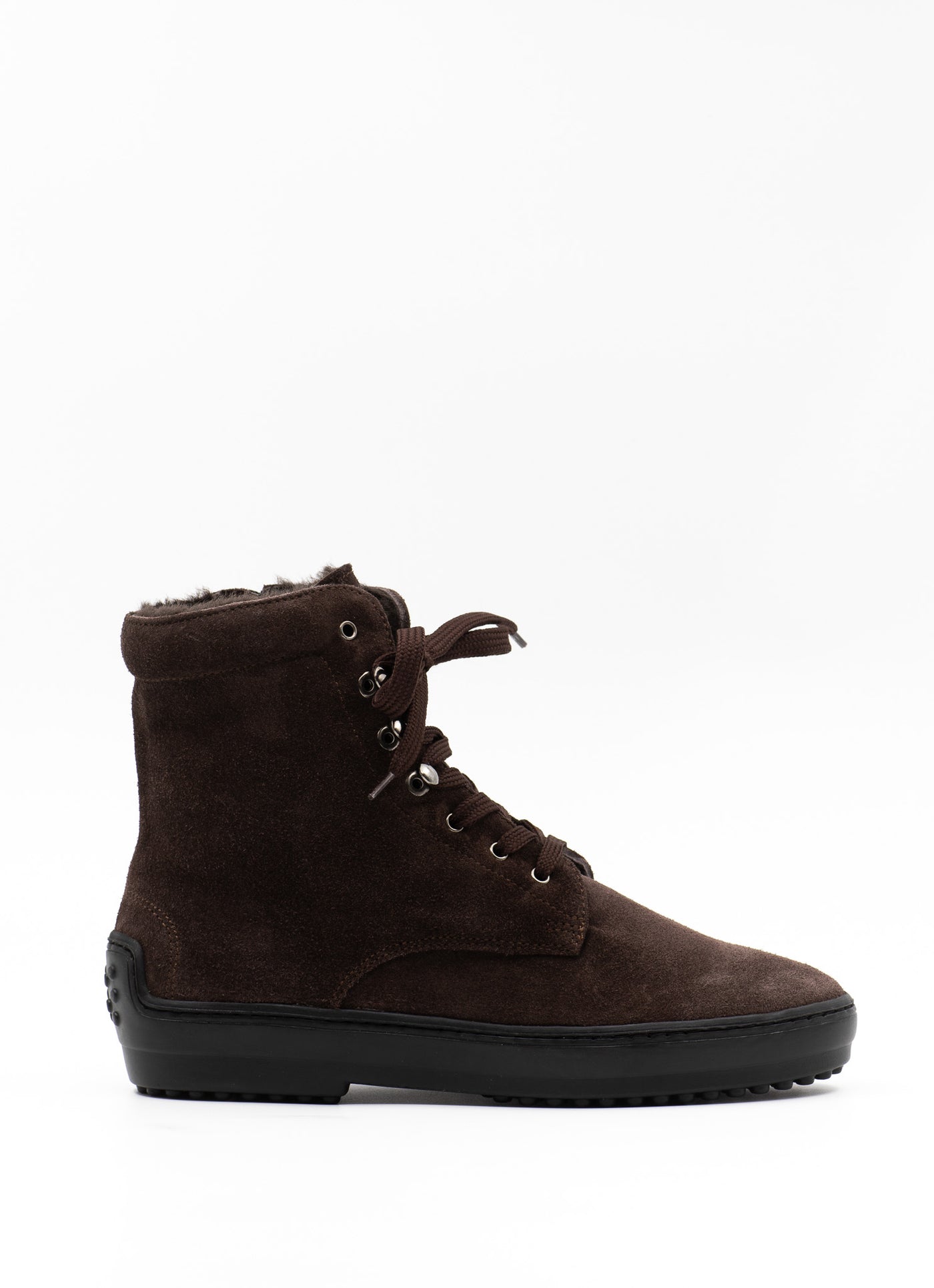 Boots in brown suede