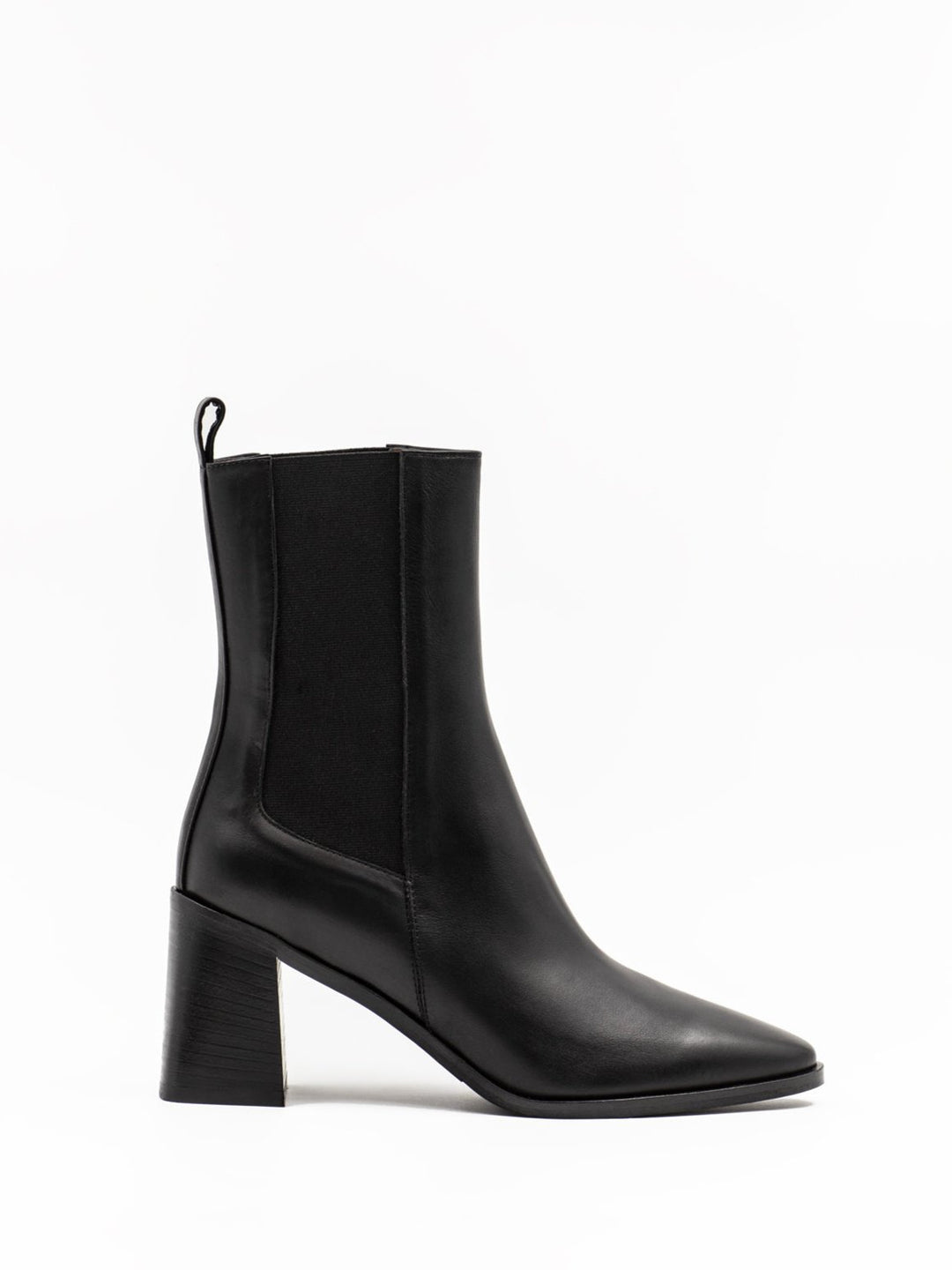 The block heel Chelsea boots in black leather MarZio