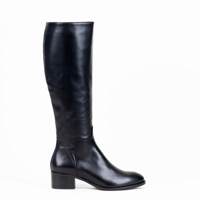 Classic women's black leather boots. 