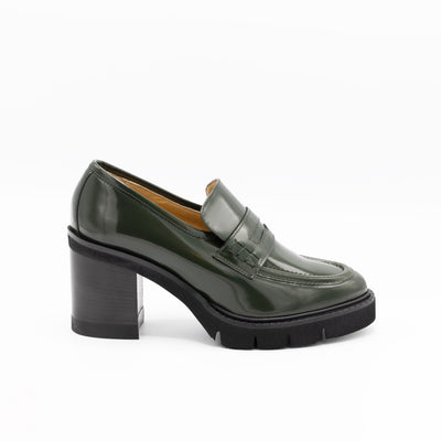 Heeled patent loafers 