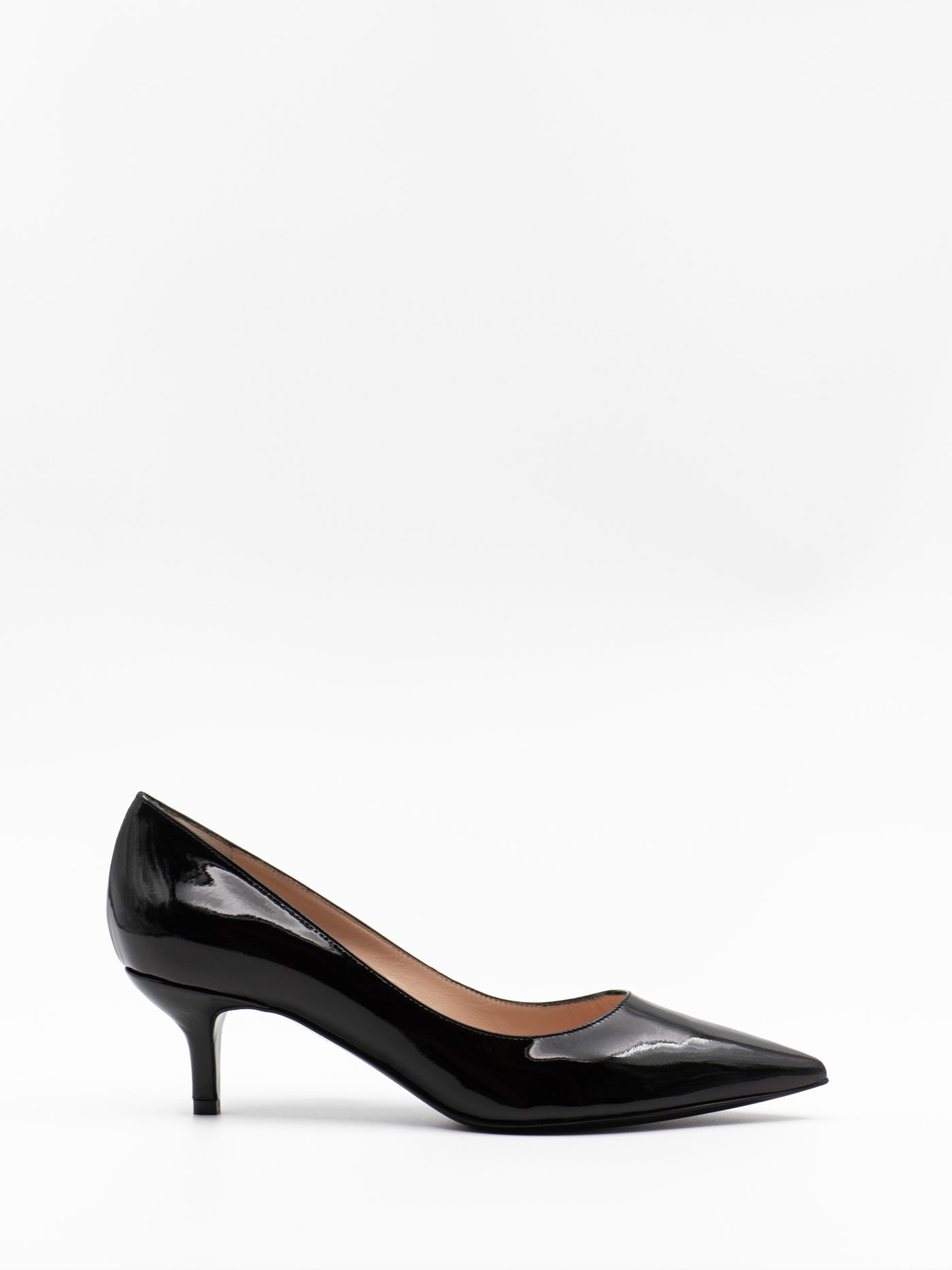 Pumps51 in black patent