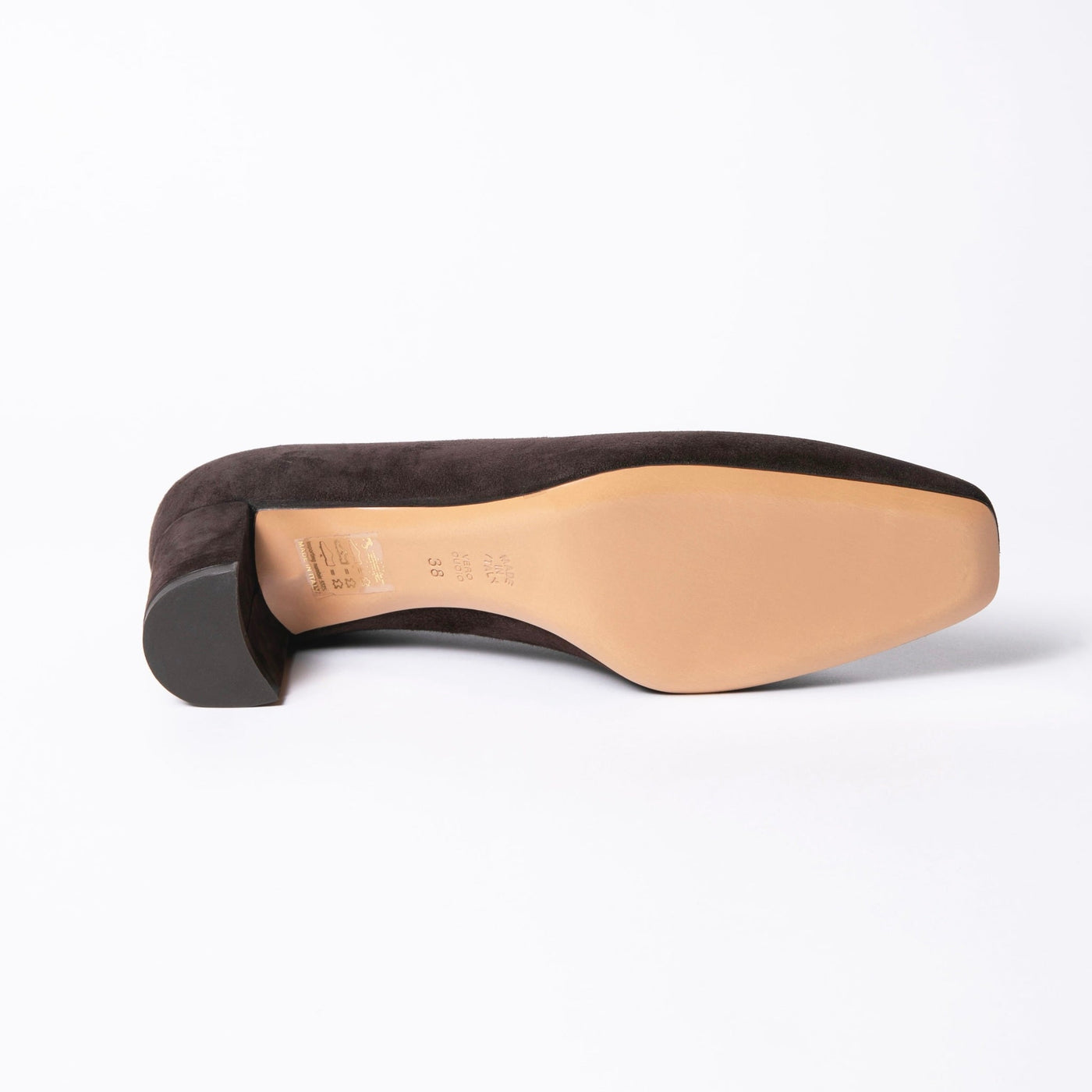 Square-toe pumps in brown suede