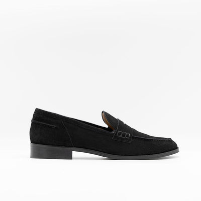 Women's classic Penny Loafers in black suede leather. 