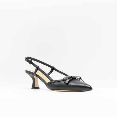  Black heeled leather sandal with a bow