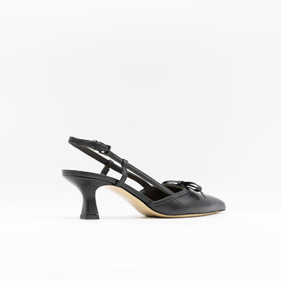  Black heeled leather sandal with a bow