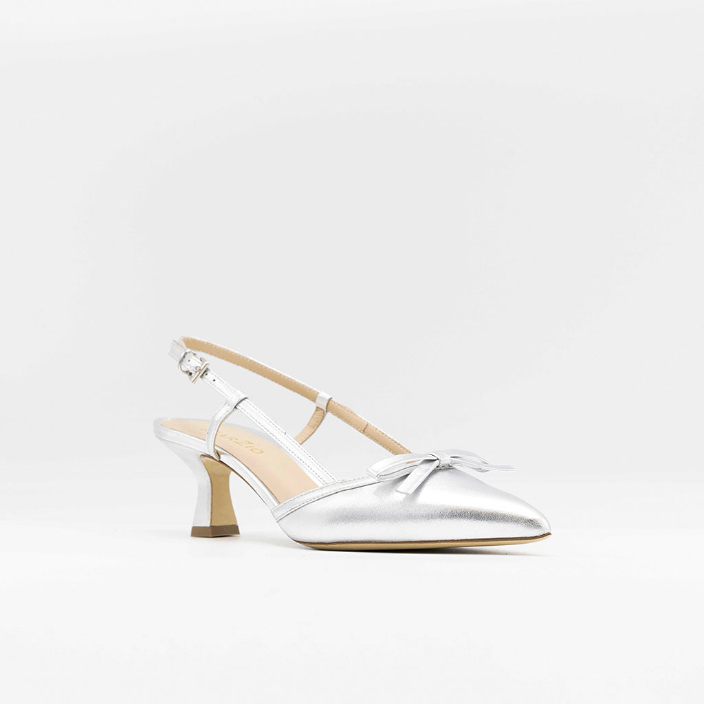 Silver leather slingback sandals with a bow
