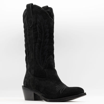 Cowboy boots in black suede leather. 
