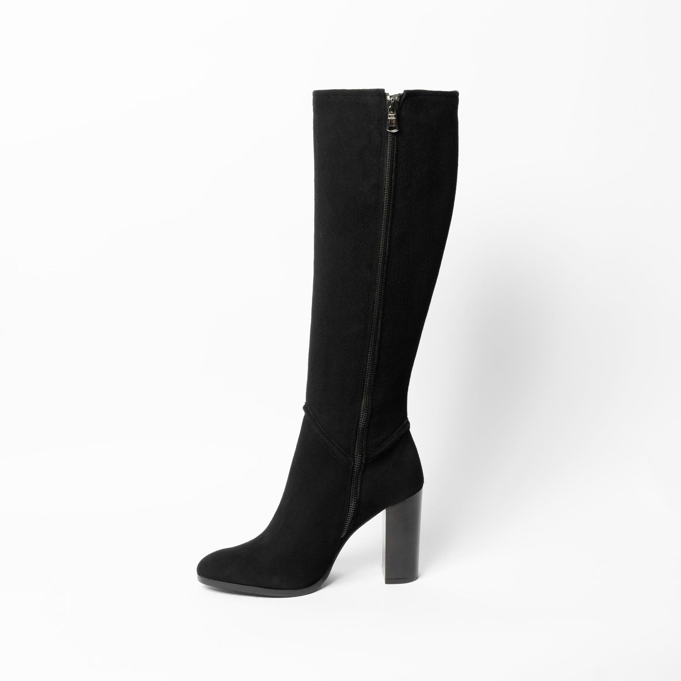Knee-high black suede boots with 10 mm block heel. 