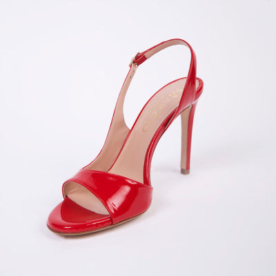 Röda lacksandaletter