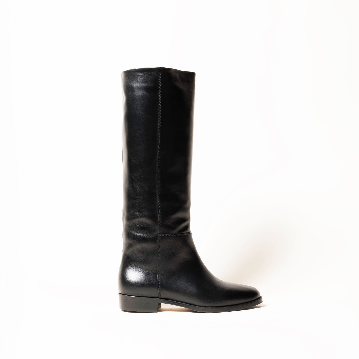 Minimalistic Knee High Boots