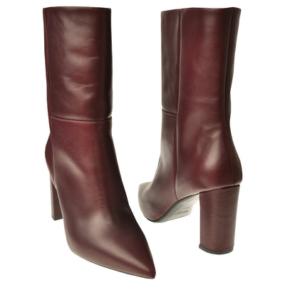 Burgundy leather ankle boots with straight shaft. 