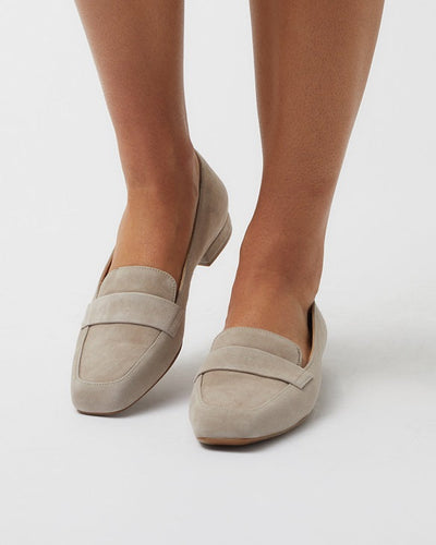 Square-toe Loafers in light grey suede